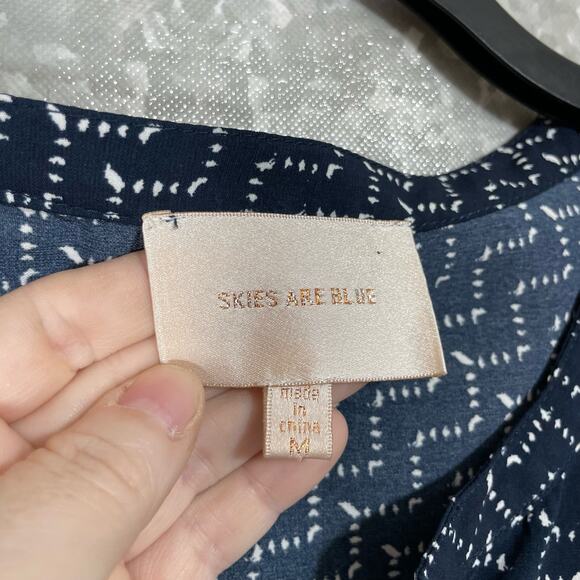 Skies Are Blue Women's Classic Preppy Career Blouse - Size Medium - Blue Pattern - Picture 5 of 7